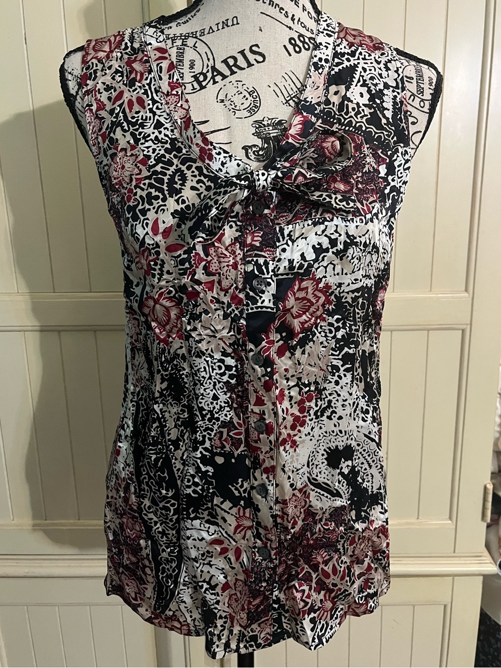 Banana Republic Heritage 100% Silk Sleeveless Blouse